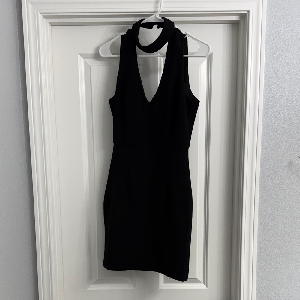 Forever 21 Black V-Neck Halter Mini Dress